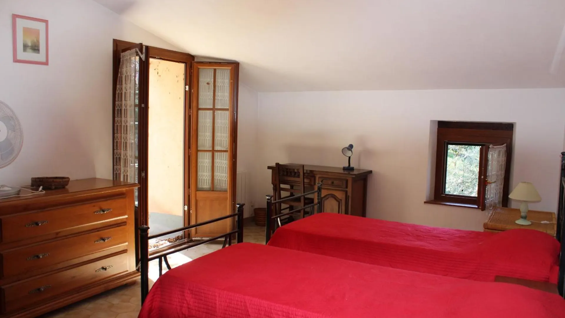 Mas Provencal Traditionnel Seguret Holiday home